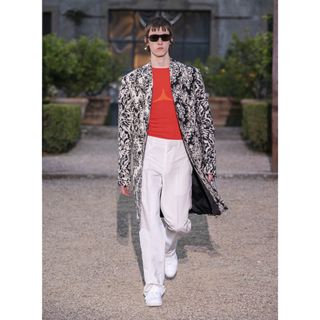 ジバンシィ(GIVENCHY)のGivenchy ジバンシィ 2020年春夏 チェスターコート 総柄 花柄(チェスターコート)