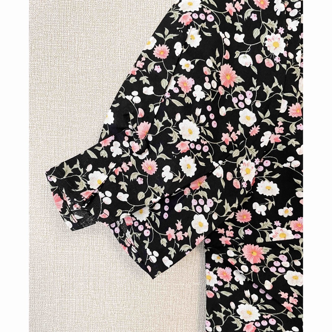 丸襟 ブラウス 花柄 フローラル トップス レディース パフスリーブ Sサイズ レディースのトップス(シャツ/ブラウス(半袖/袖なし))の商品写真