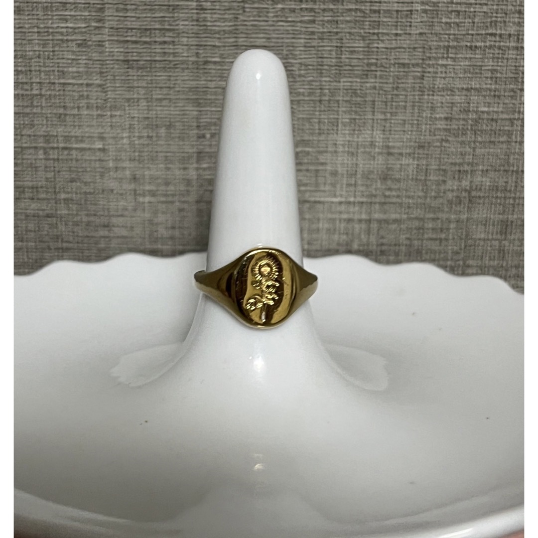 ゴールドリング　指輪　フラワーモチーフ レディースのアクセサリー(リング(指輪))の商品写真