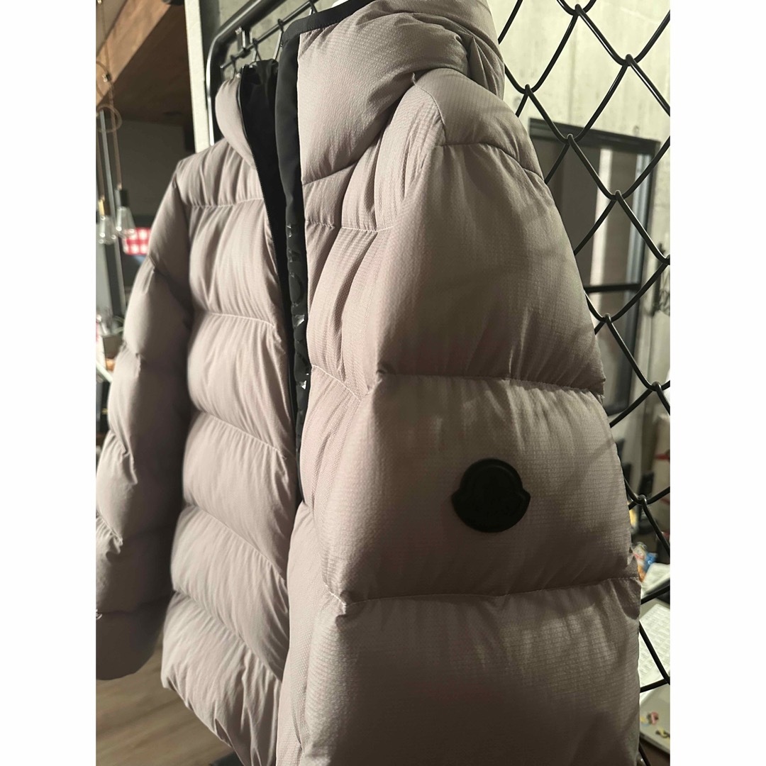 MONCLER(モンクレール)のMONCLER GIRAUD(モンクレールジロード） メンズのジャケット/アウター(ダウンジャケット)の商品写真