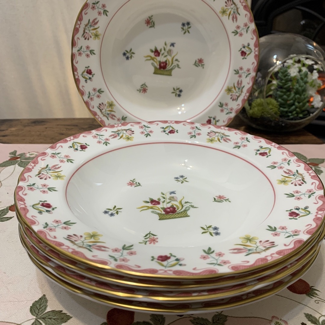 WEDGWOOD - 未使用 ウェッジウッド ビアンカ 20.5cmサラダボウル ...