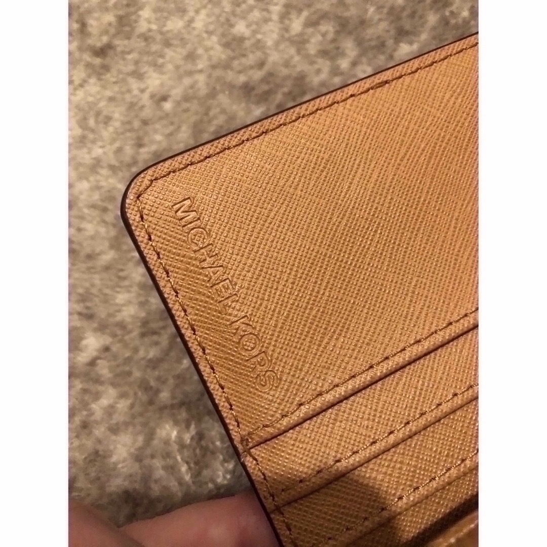 Michael Kors(マイケルコース)の値下げ中 確実正規品 MICHEAL KORS シグネチャー柄 短財布 レディースのファッション小物(財布)の商品写真