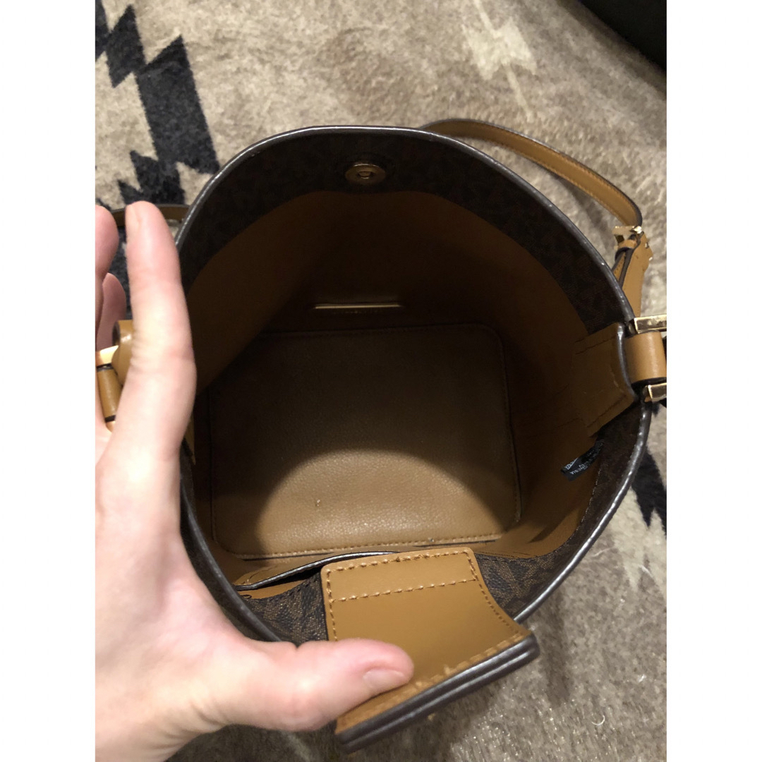 Michael Kors(マイケルコース)の確実正規品 MICHEAL KORS シグネチャー柄 ショルダーバッグ レディースのバッグ(ショルダーバッグ)の商品写真