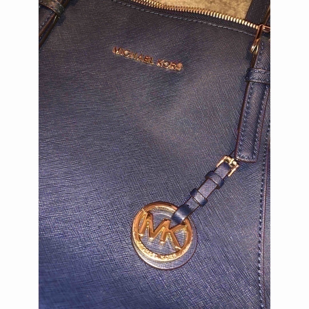 Michael Kors(マイケルコース)の値下げ中  確実正規品 MICHEAL KORS トートバッグ ブルー系 レディースのバッグ(トートバッグ)の商品写真