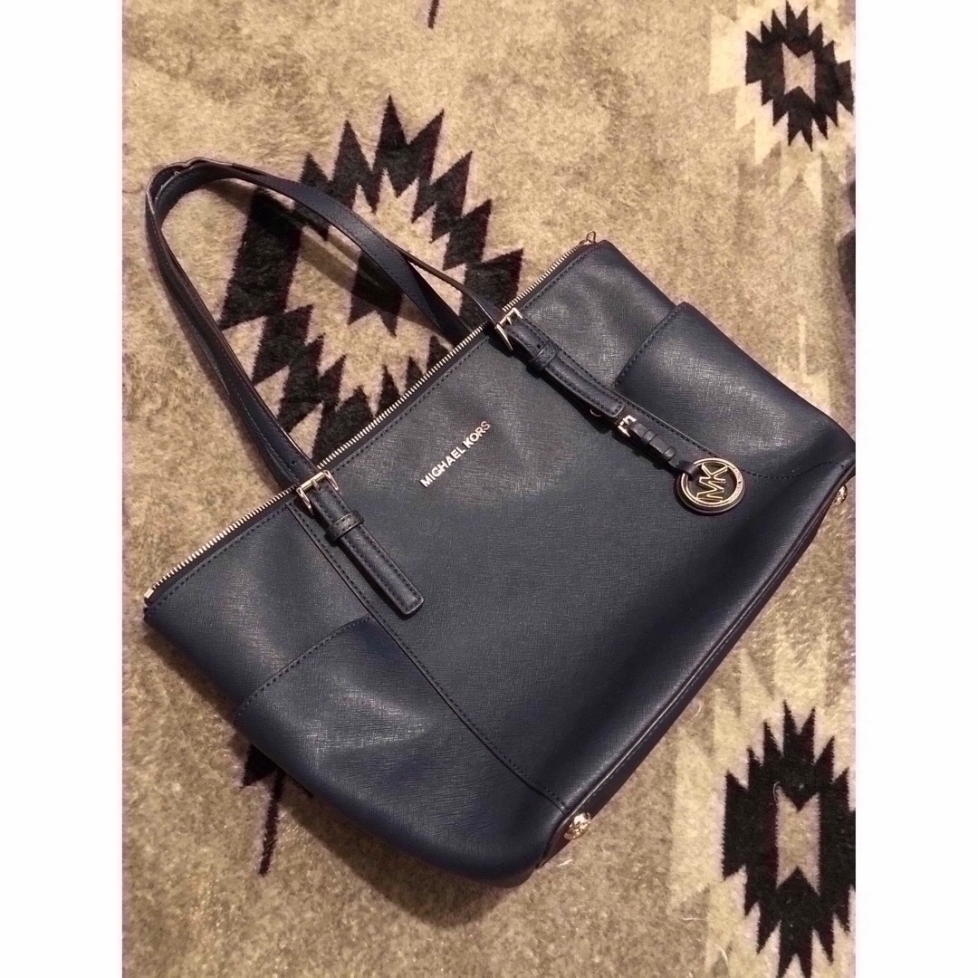 Michael Kors(マイケルコース)の値下げ中  確実正規品 MICHEAL KORS トートバッグ ブルー系 レディースのバッグ(トートバッグ)の商品写真