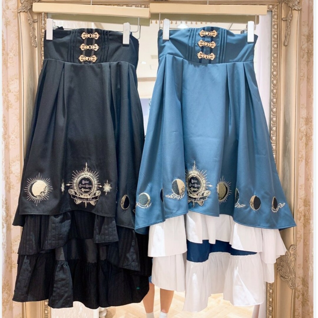 Amavel(アマベル)のAmavel Lunar Phase フィッシュテールスカート レディースのスカート(ひざ丈スカート)の商品写真