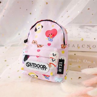 ビーティーイシビル(BT21)のBT21✖️OUTDOOR コラボ商品　ミニリュックポーチ(ポーチ)