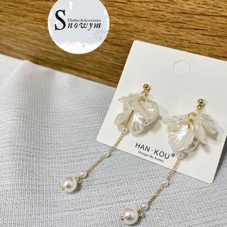 【新品❗️セール中❗️】花びらピアス　結婚式　前撮り　大ぶり　ゴールド(ピアス)