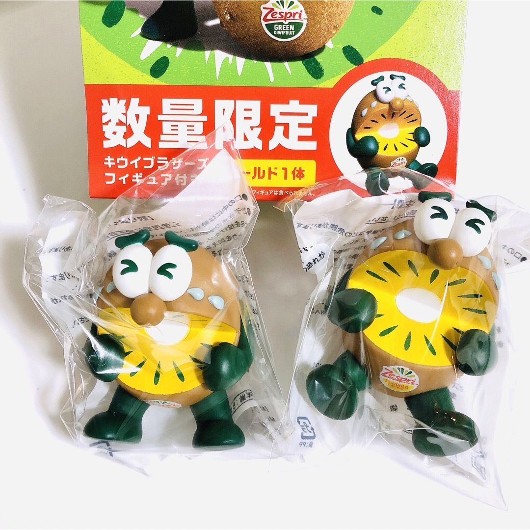 ゼスプリ　キウイブラザーズ　フィギュア　ゴールド　2個セット　イエロー エンタメ/ホビーのおもちゃ/ぬいぐるみ(キャラクターグッズ)の商品写真