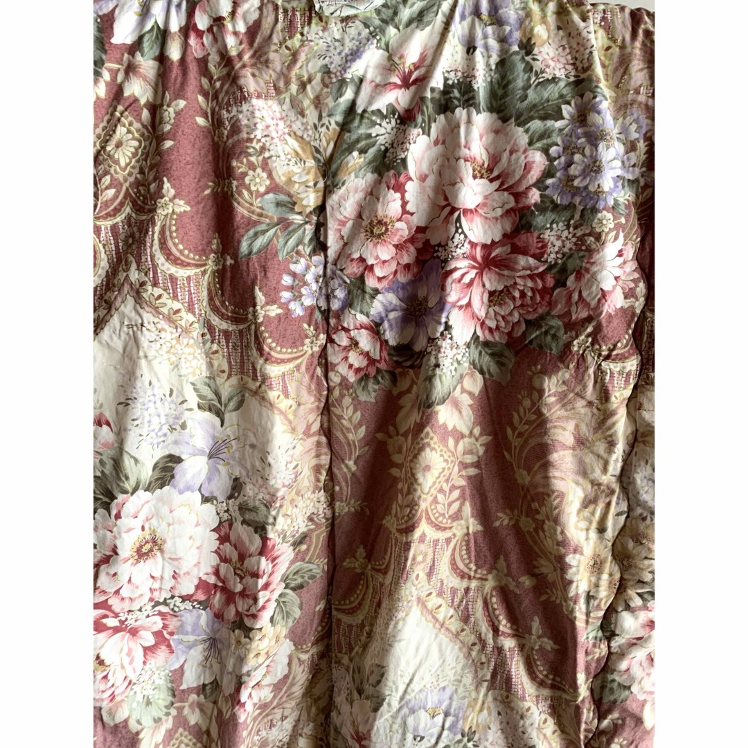 昭和レトロ】 かいまき布団 掻巻 花柄 鮮やか 和模様 ベロア 昭和レトロ】 かいまき布団 掻巻 花柄 鮮やか 和模様 ベロア