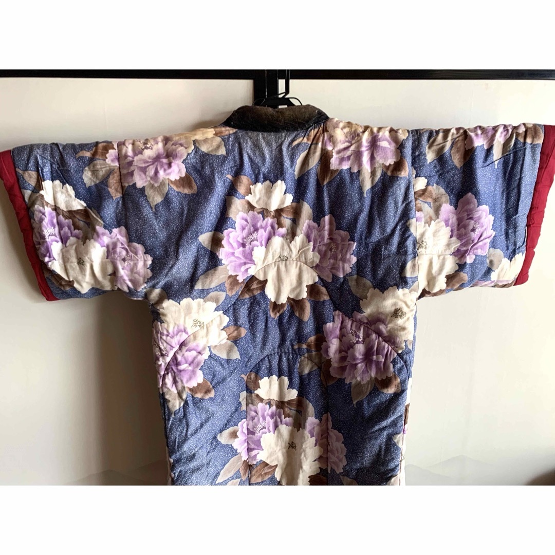 昭和レトロ】 かいまき布団 掻巻 花柄 鮮やか 和模様 ベロア 昭和レトロ】 かいまき布団 掻巻 花柄 鮮やか 和模様 ベロア