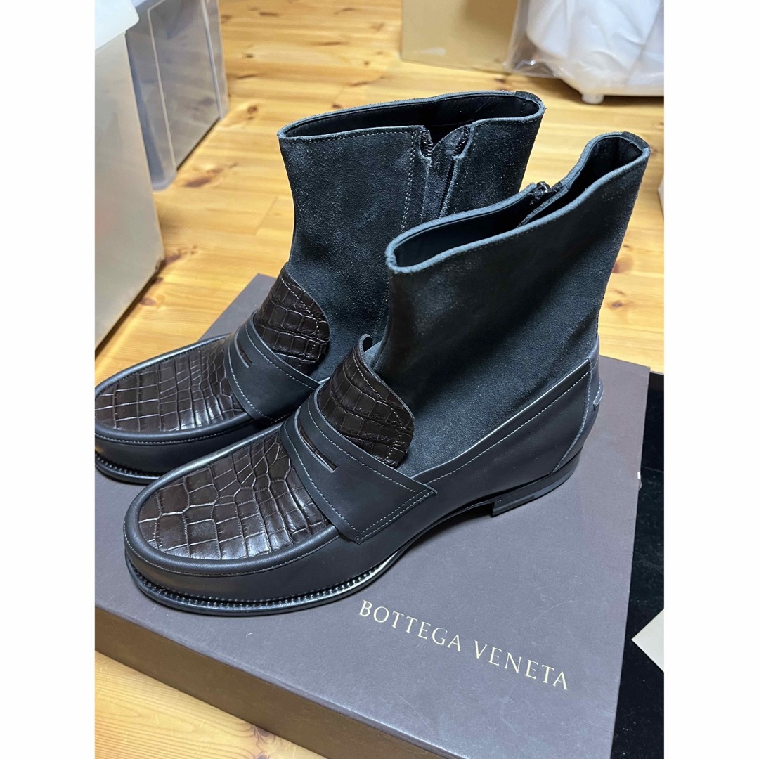 Bottega Veneta(ボッテガヴェネタ)のスーパーレア　ボッテガヴェネタ　クロコダイルサイドゴアブーツ　３０センチ メンズの靴/シューズ(ブーツ)の商品写真