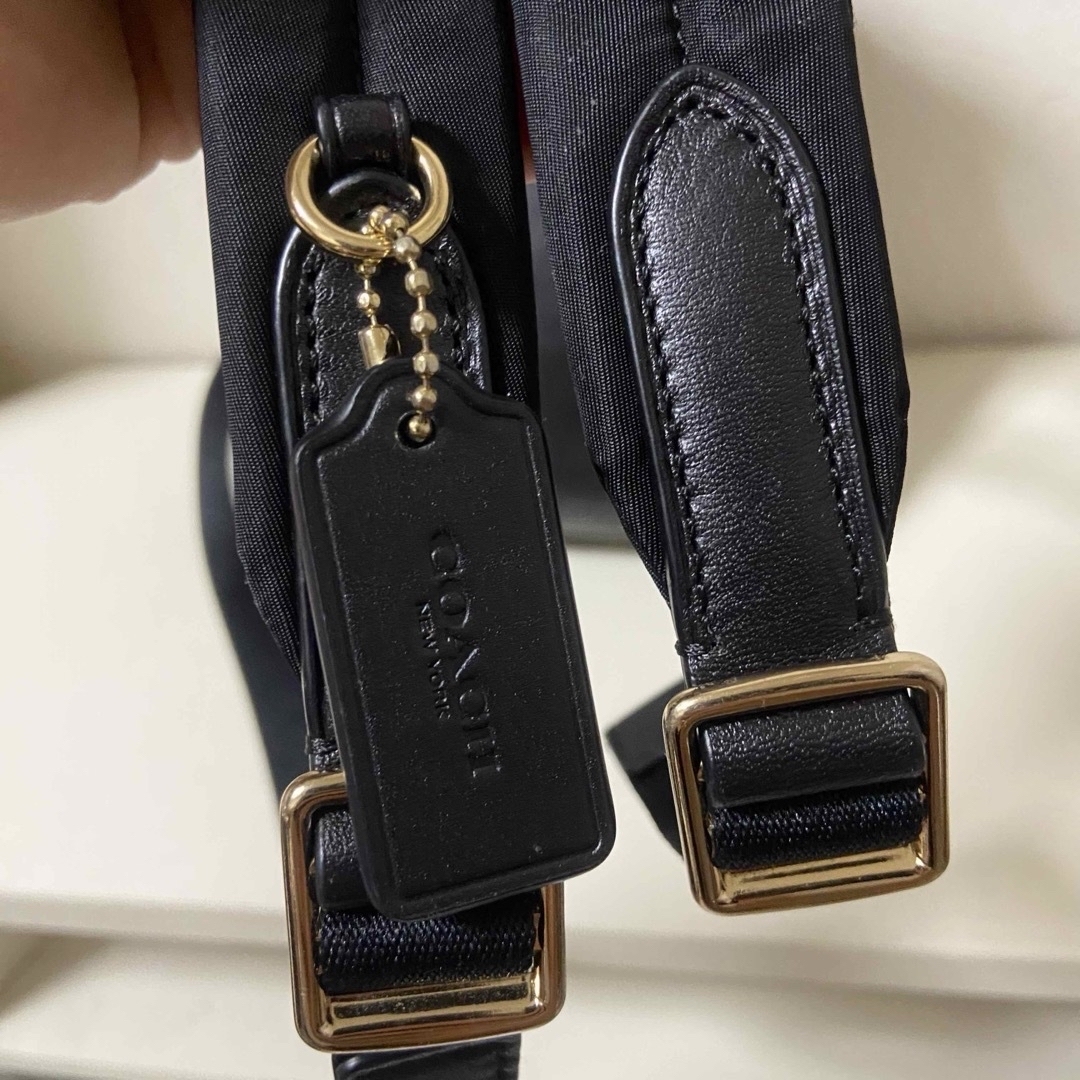 COACH(コーチ)の「美品」coach コーチ　ミニリュック　シグネチャー　ダークブラウン レディースのバッグ(リュック/バックパック)の商品写真