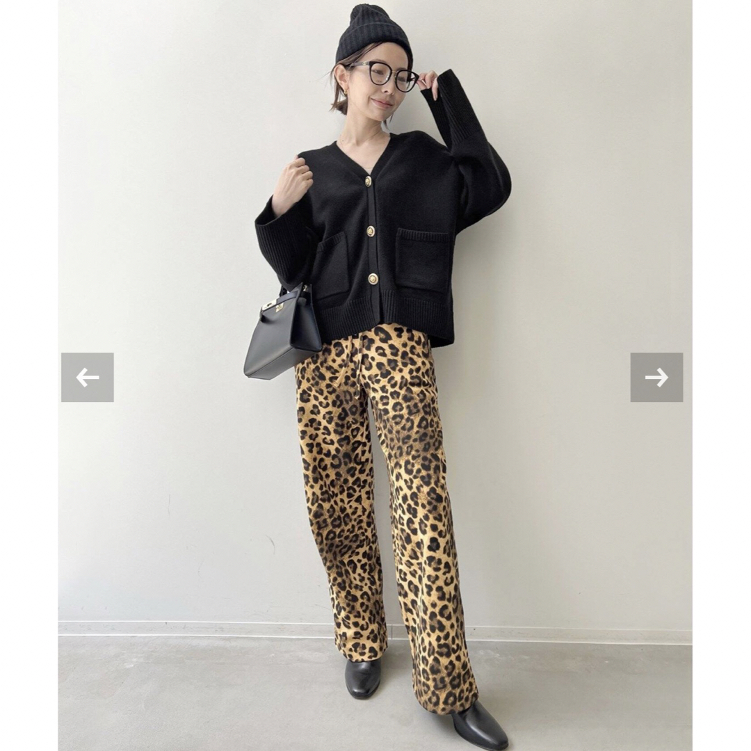 L'Appartement DEUXIEME CLASSE(アパルトモンドゥーズィエムクラス)のL'Appartement GOLD BUTTON V/N CARDIGAN レディースのトップス(カーディガン)の商品写真