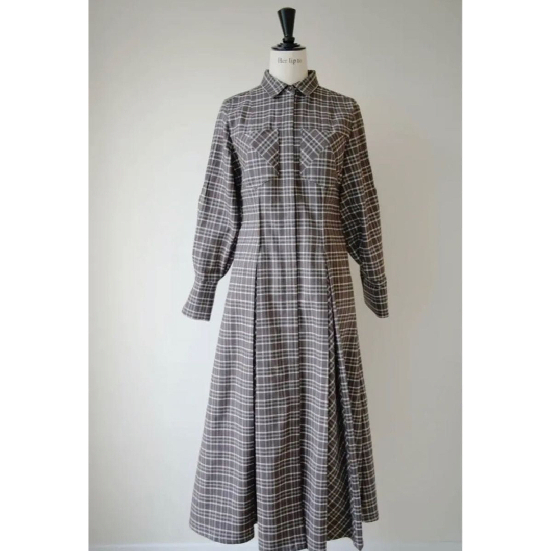 Checkered Pleats Long Shirt dress mocha 2