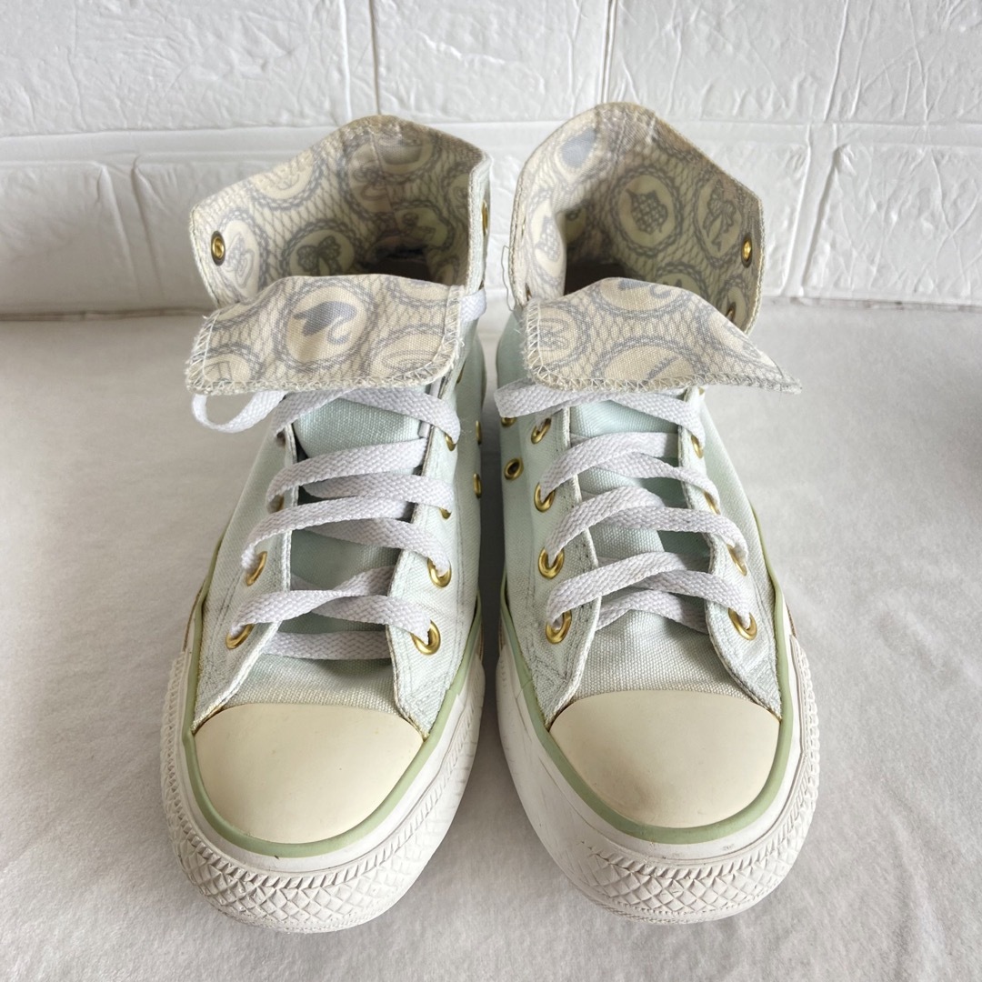 ALL STAR（CONVERSE）(オールスター)のコンバースオールスター　ライトブルー　白鳥宝石柄ハイカットスニーカー レディースの靴/シューズ(スニーカー)の商品写真