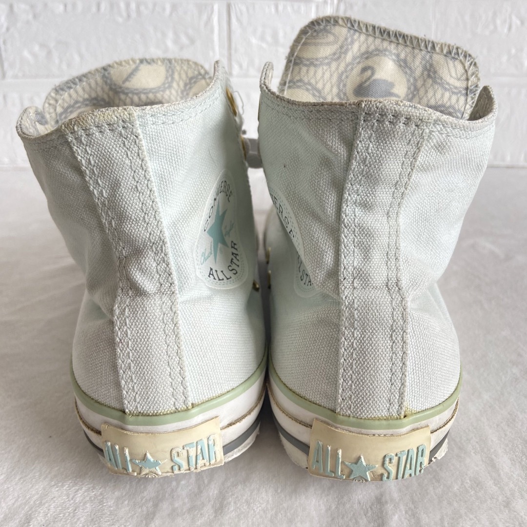 ALL STAR（CONVERSE）(オールスター)のコンバースオールスター　ライトブルー　白鳥宝石柄ハイカットスニーカー レディースの靴/シューズ(スニーカー)の商品写真