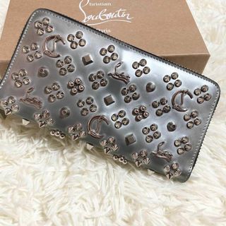 美品✨ ルブタン 長財布 ラウンドジップ スタッズ レザー シルバー