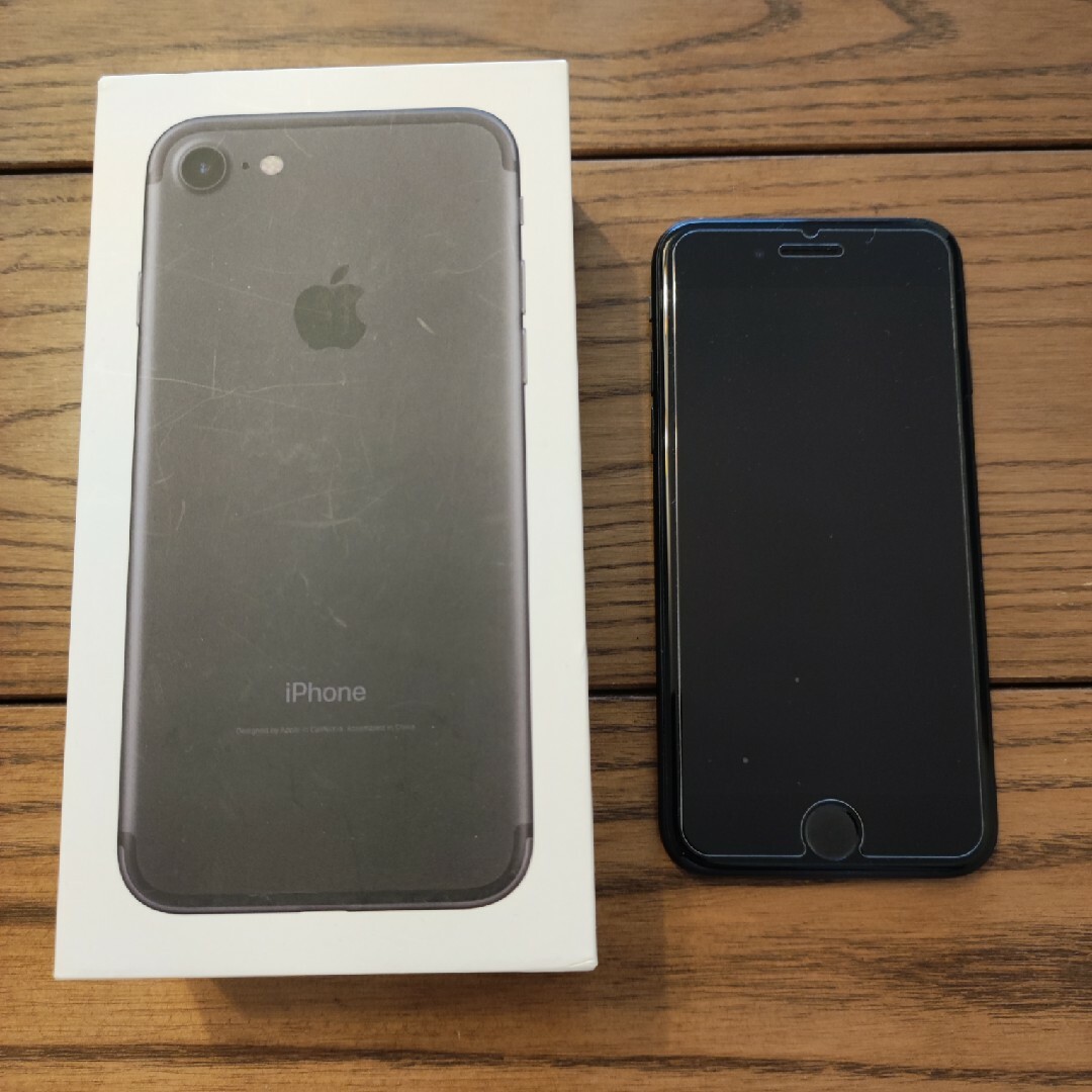 【買替前値引】iPhone 7 Black 128 GB SIMロック解除済み