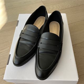 チャールズアンドキース(Charles and Keith)の最終値下げ　ローファー(ローファー/革靴)