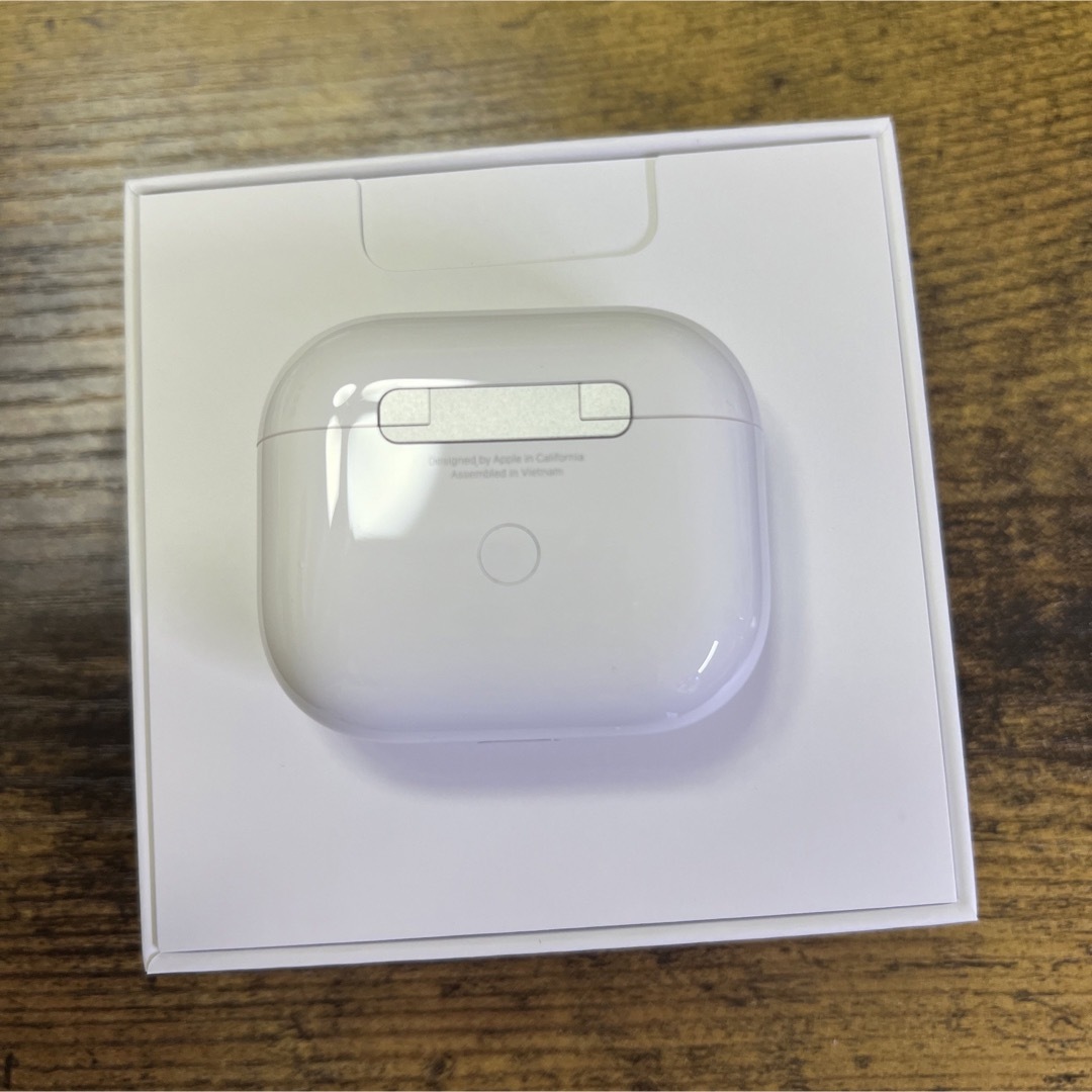 送料無料 未使用 Apple AirPods 第3世代 充電ケースのみ