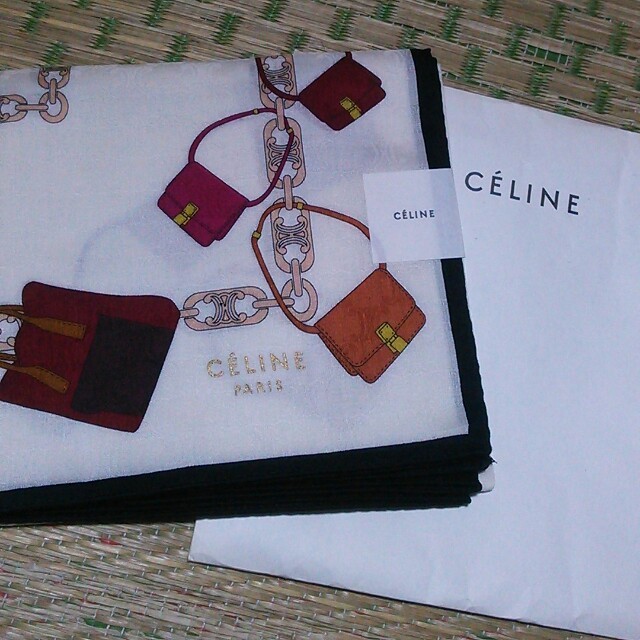 celine(セリーヌ)の新品★☆CELINEハンカチ レディースのファッション小物(ハンカチ)の商品写真