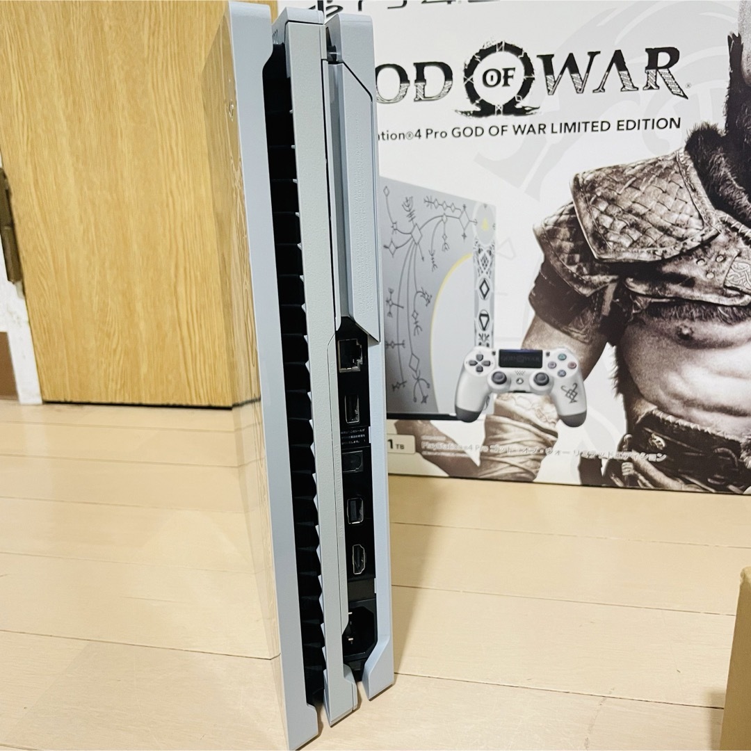 PS4 Pro】ゴッド・オブ・ウォー リミテッドエディション PS4 Pro】ゴッド・オブ・ウォー リミテッドエディション