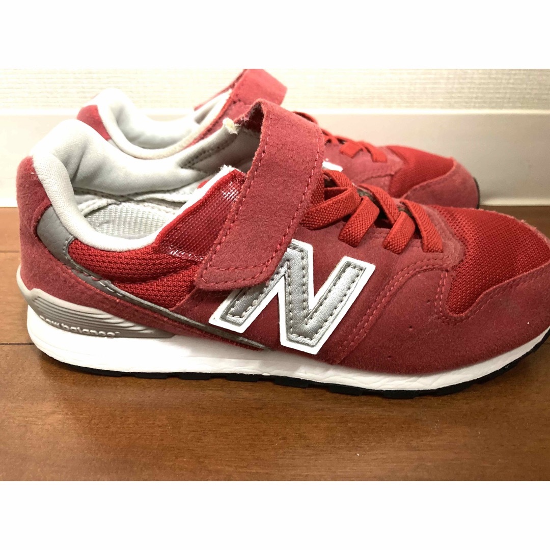 996（New Balance）(キュウキュウロク)のニューバランス996 キッズ キッズ/ベビー/マタニティのキッズ靴/シューズ(15cm~)(スニーカー)の商品写真