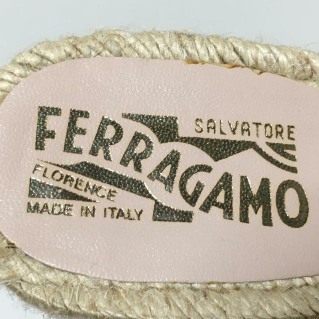 Salvatore Ferragamo(サルヴァトーレフェラガモ)のサルバトーレフェラガモ ミュール 7C レディースの靴/シューズ(ミュール)の商品写真