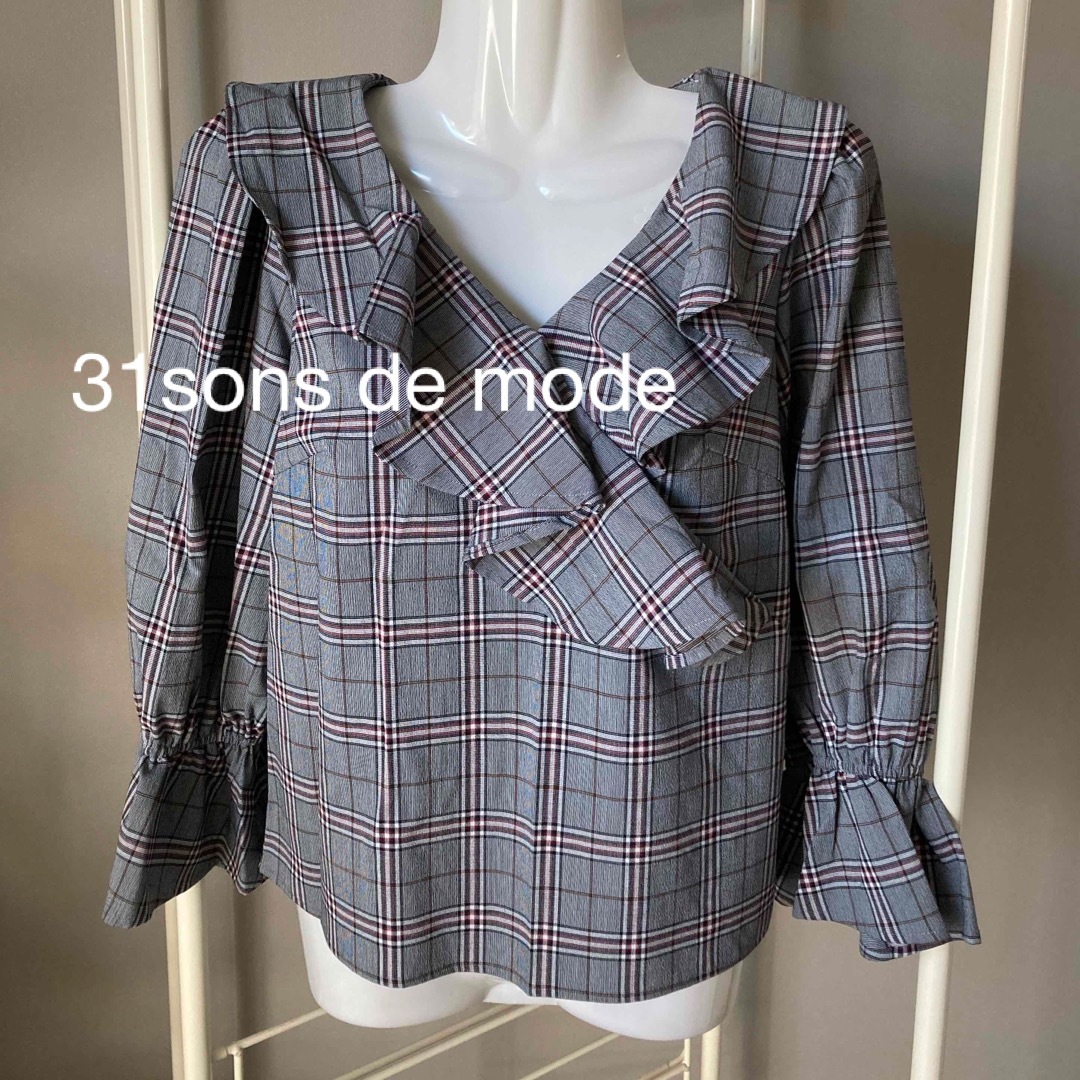 31 Sons de mode(トランテアンソンドゥモード)の31sons de mode◼︎ブラウス（グレーベース） レディースのトップス(シャツ/ブラウス(半袖/袖なし))の商品写真