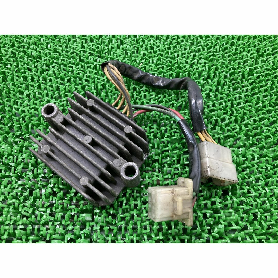 CB750F レギュレター RC04 ホンダ 純正 中古 バイク 部品 レギュレーター レクチファイアー 機能的問題なし 品薄 希少品 車検 Genuine:22219022 | フリマアプリ ラクマ