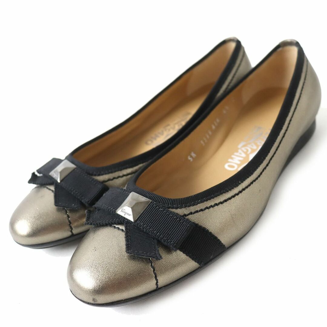 【極美品】Salvatore Ferragamo パンプス  ロゴ金具 ブラック