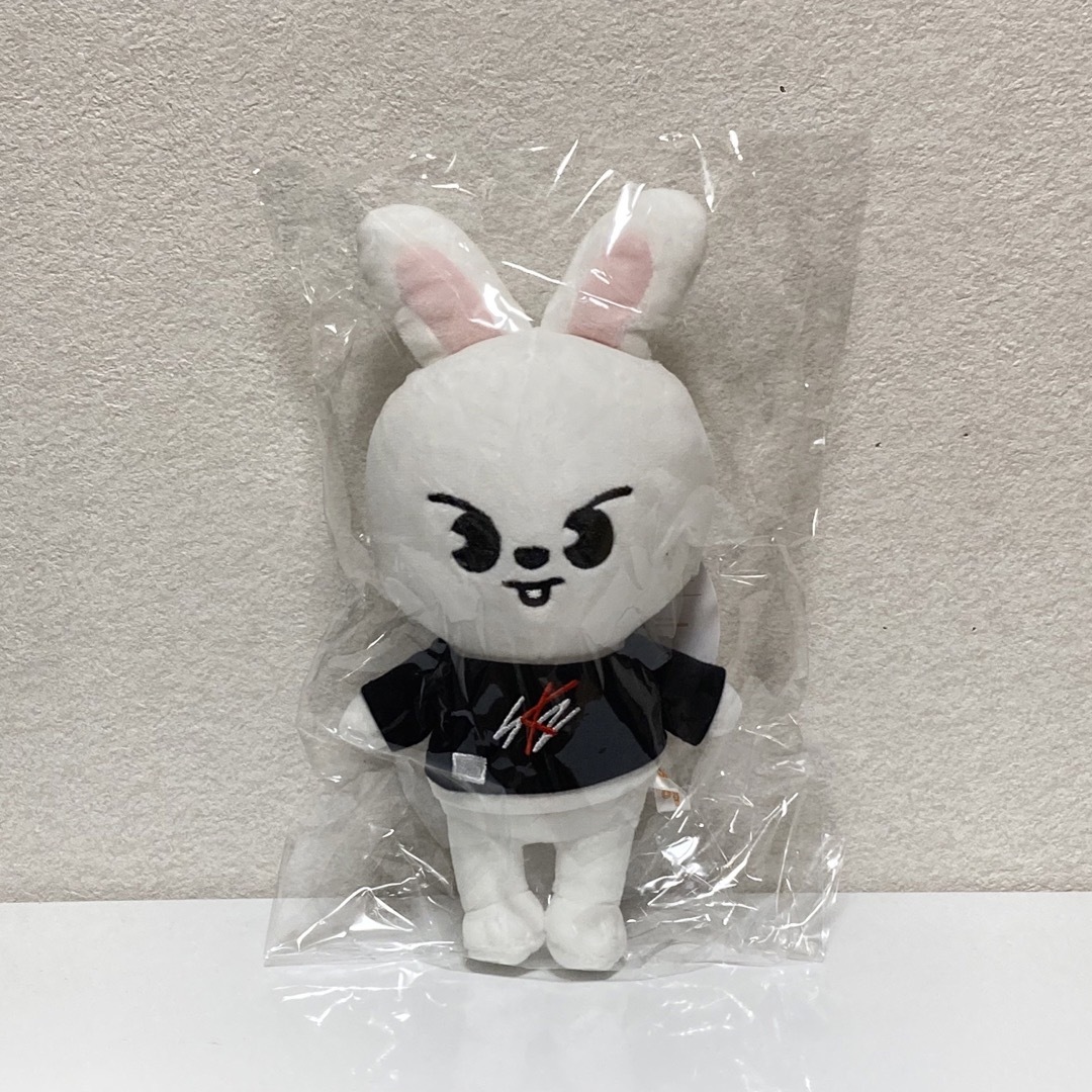 Stray Kids(ストレイキッズ)の【新品】StrayKids skzoo リノ リービットぬいぐるみ オリジナル エンタメ/ホビーのおもちゃ/ぬいぐるみ(ぬいぐるみ)の商品写真