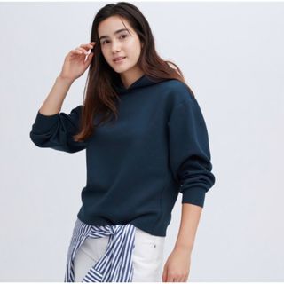 ユニクロ(UNIQLO)の値下げ　新品　ユニクロドライスウェットプルパーカー　Mサイズ(トレーナー/スウェット)