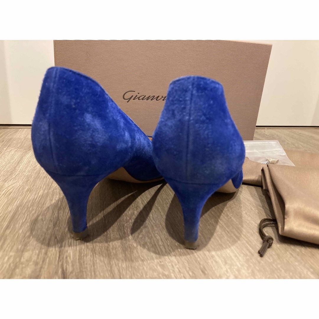 ジャンヴィトロッシ　Gianvito Rossi パンプス　37 ブルー