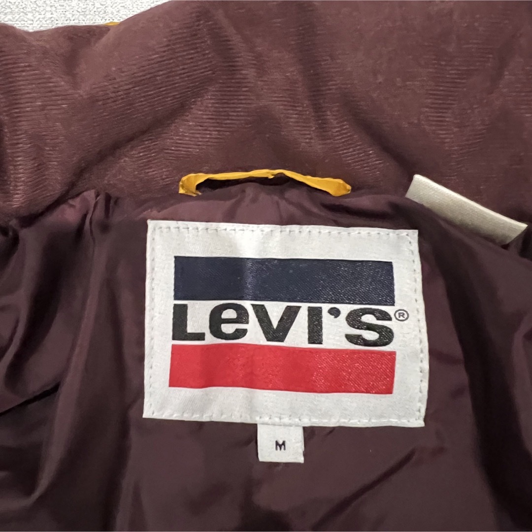 Levi's(リーバイス)の【未使用品】リーバイス ダウンジャケット 肉厚 Mサイズ イエロー メンズのジャケット/アウター(ダウンジャケット)の商品写真