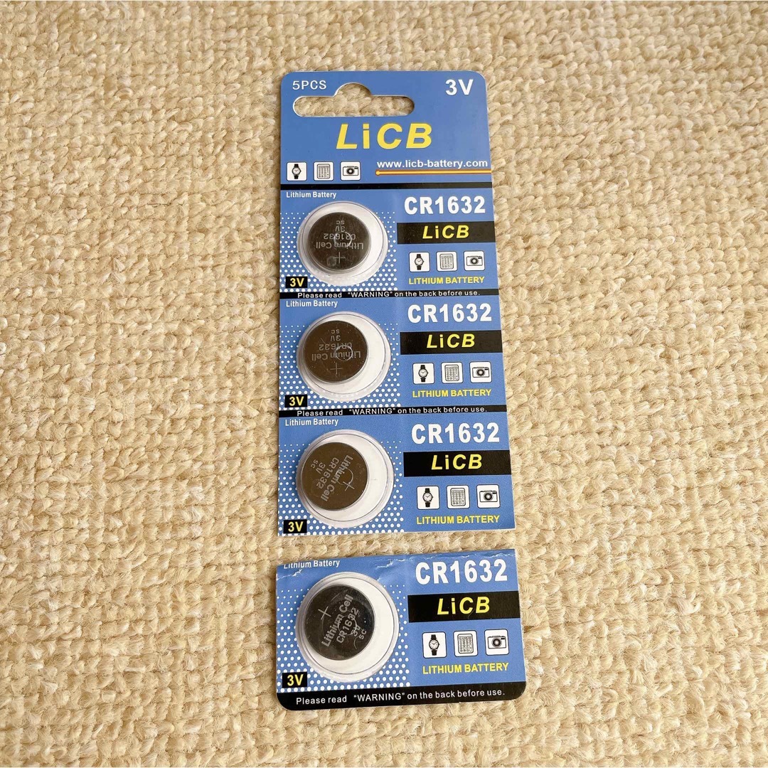 新品未使用品　LiCB ボタン電池　CR1632 4個 スマホ/家電/カメラのスマートフォン/携帯電話(バッテリー/充電器)の商品写真