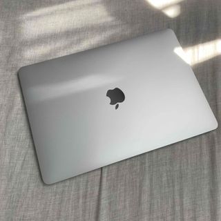 Macbook Pro 2018 13インチ シルバー 8GB/512GB