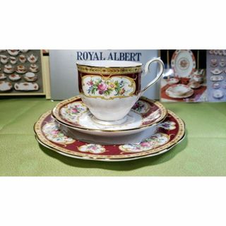 ロイヤルアルバート(ROYAL ALBERT)のレディハミルトン モーニングカップ＆ソーサー＆20.5cmプレート　トリオセット(食器)