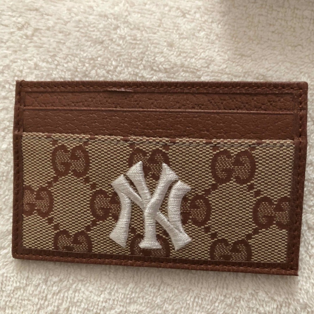 Gucci(グッチ)の新品GUCCI☆カードケース　MLBコラボ メンズのファッション小物(名刺入れ/定期入れ)の商品写真