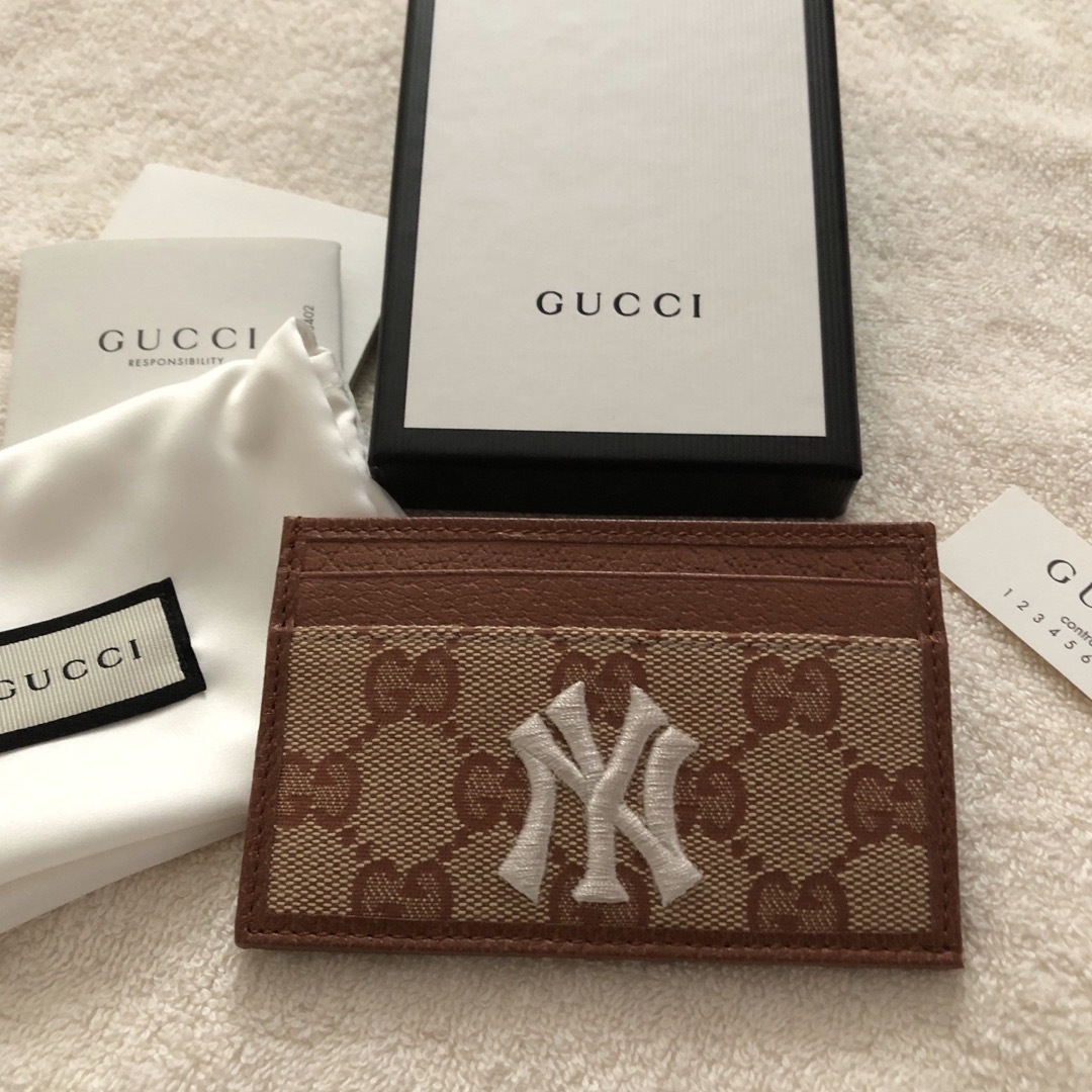Gucci(グッチ)の新品GUCCI☆カードケース　MLBコラボ メンズのファッション小物(名刺入れ/定期入れ)の商品写真