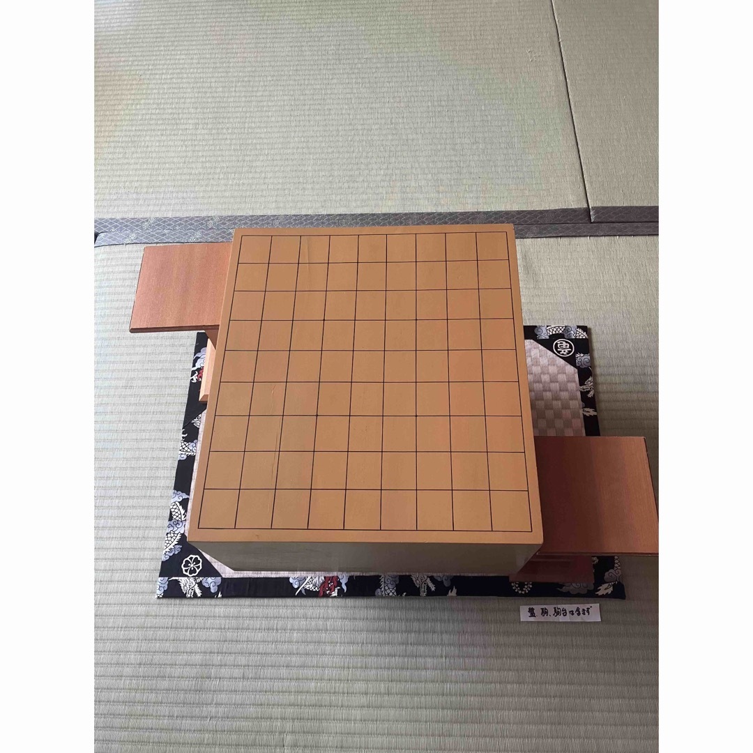  お正月価格でお安くしました。市松ピンク畳、対局場面用将棋盤マット: 対局114 エンタメ/ホビーのテーブルゲーム/ホビー(囲碁/将棋)の商品写真