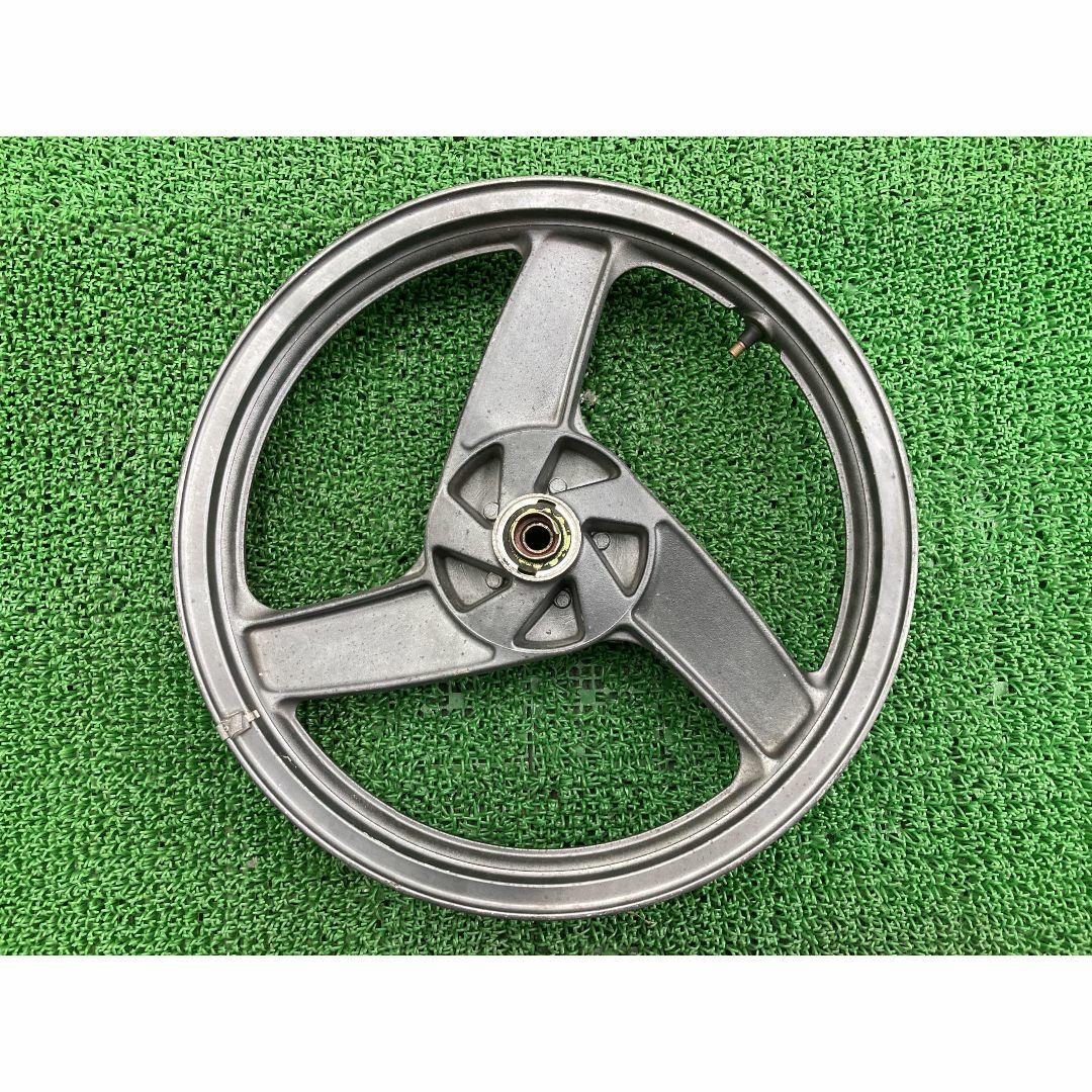 ZZ-R250 フロントホイール F-1266 カワサキ 純正 中古 バイク 部品 EX250H 割れ欠け無し 振れ無し 曲がり無し ペイント素材に 車検 Genuine:22205920 | フリマアプリ ラクマ ZZ-R250 フロントホイール F-1266 カワサキ 純正 バイク 部品 EX250H 割れ欠け無し 曲がり無し 振れ無し ペイント素材に 車検 Genuine:22205921