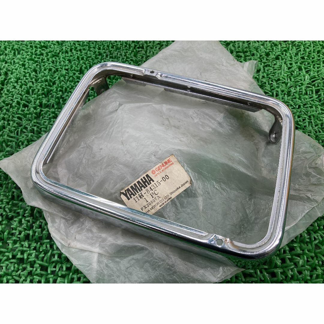 XS250 ヘッドライトリム 在庫有 即納 ヤマハ 純正 新品 バイク 部品 未使用 当時物 XS250S XS400 修復素材に 車検 Genuine:22203869