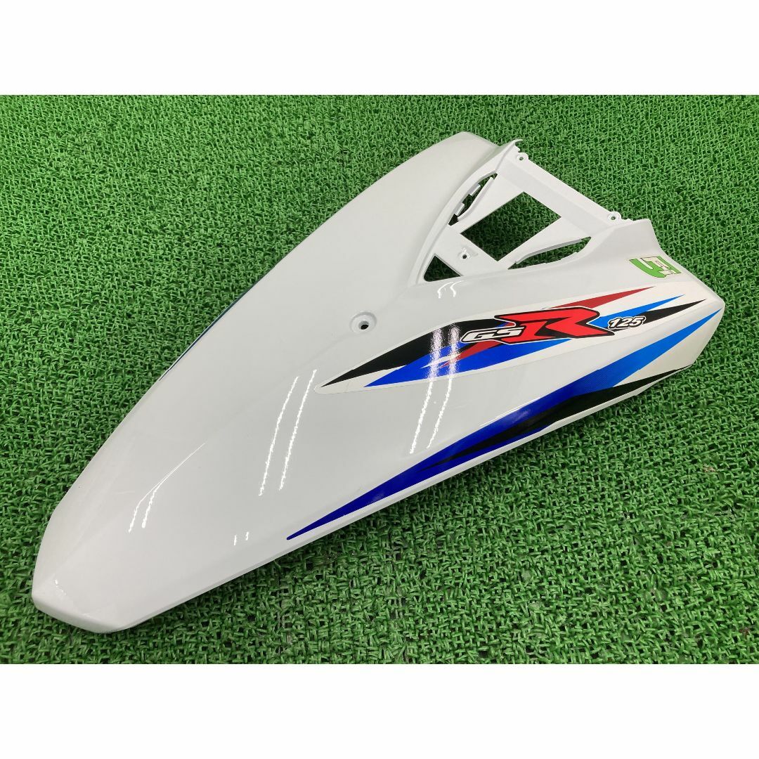 GSR125 フロントカバー 白/青 48111-09H00 在庫有 即納 スズキ 純正 新品 バイク 部品 未使用 UT125 フロントレッグシールド 割れ欠け無し そのまま使える 車検 Genuine:22203718