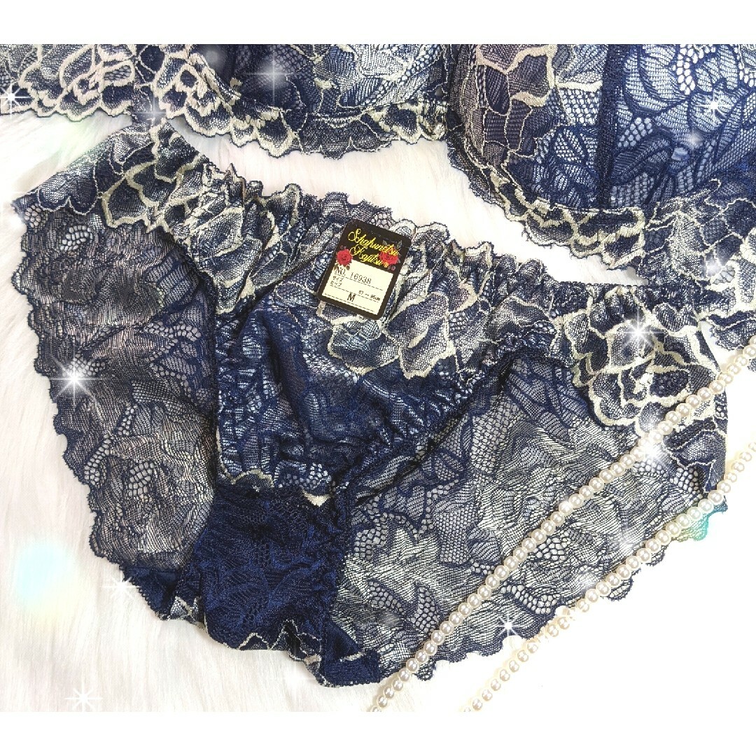 シースルーネイビー♥️ブラジャーショーツセット♥️トリンプ系ワコール系 レディースの下着/アンダーウェア(ブラ&ショーツセット)の商品写真