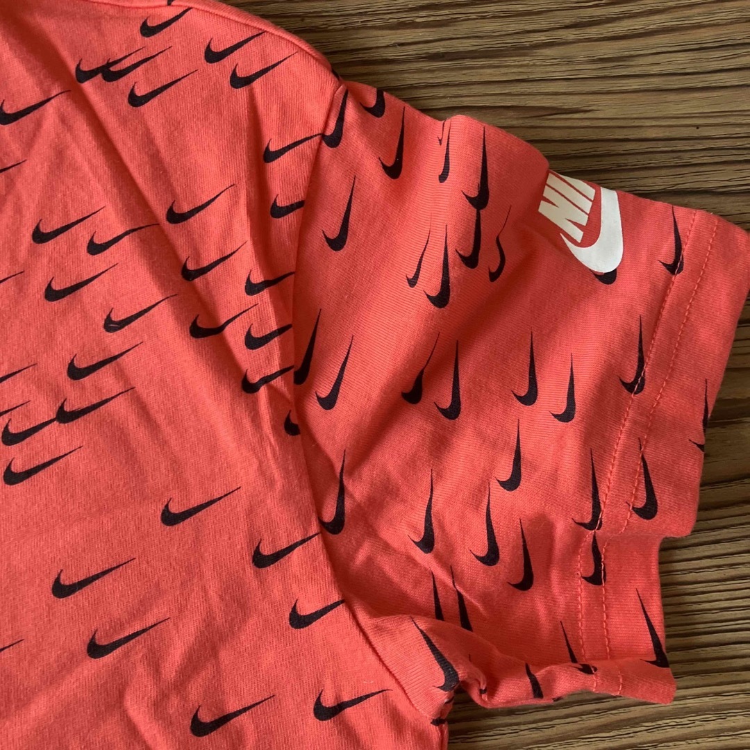 NIKE(ナイキ)のNIKE    ダンス　スポーツシャツ　未使用品 スポーツ/アウトドアのトレーニング/エクササイズ(その他)の商品写真