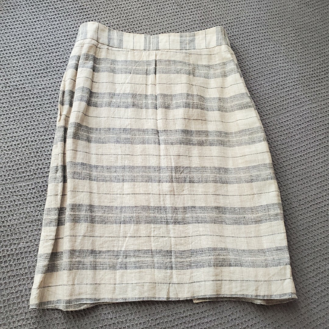 Vivienne Westwood(ヴィヴィアンウエストウッド)のｳﾞｨｳﾞｨｱﾝｳｴｽﾄｳｯﾄﾞ  リネンスカート レディースのスカート(ミニスカート)の商品写真