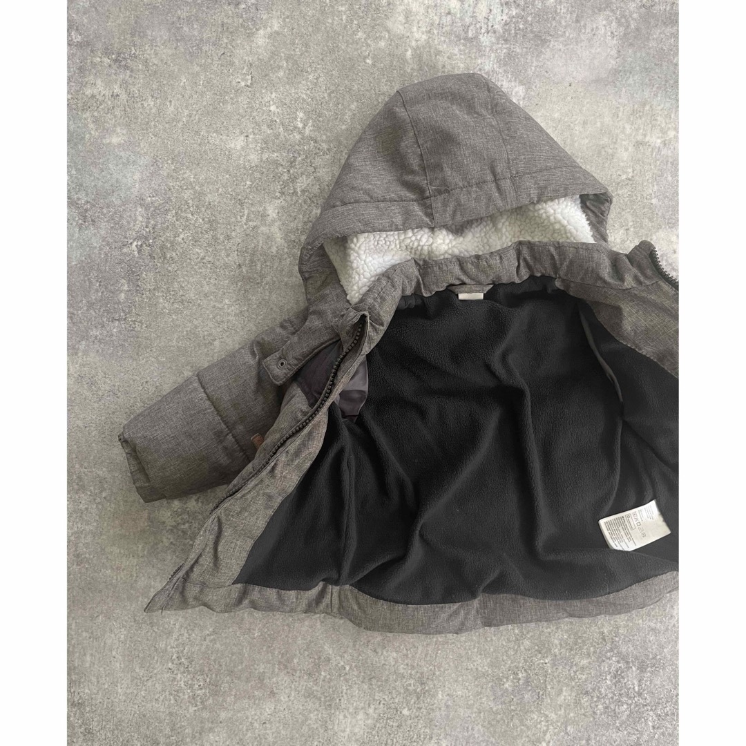 H&M(エイチアンドエム)のH&M ダウンジャケット キッズ/ベビー/マタニティのベビー服(~85cm)(ジャケット/コート)の商品写真