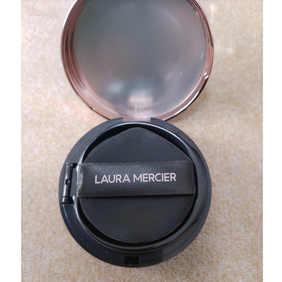 laura mercier(ローラメルシエ)の【LAURA MERCIER】ローラメルシエ　フローレス　ファンデ＆ケース コスメ/美容のベースメイク/化粧品(ファンデーション)の商品写真